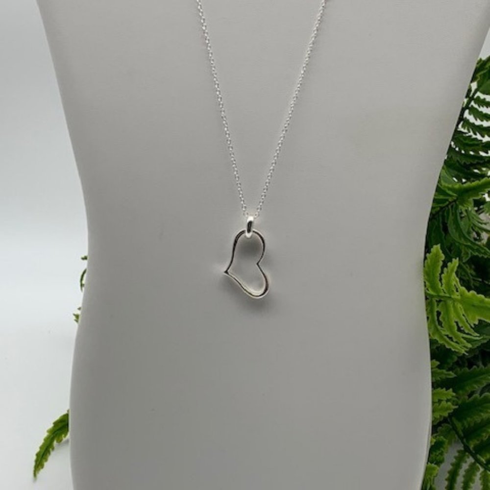 Floating Heart Pendant Necklace